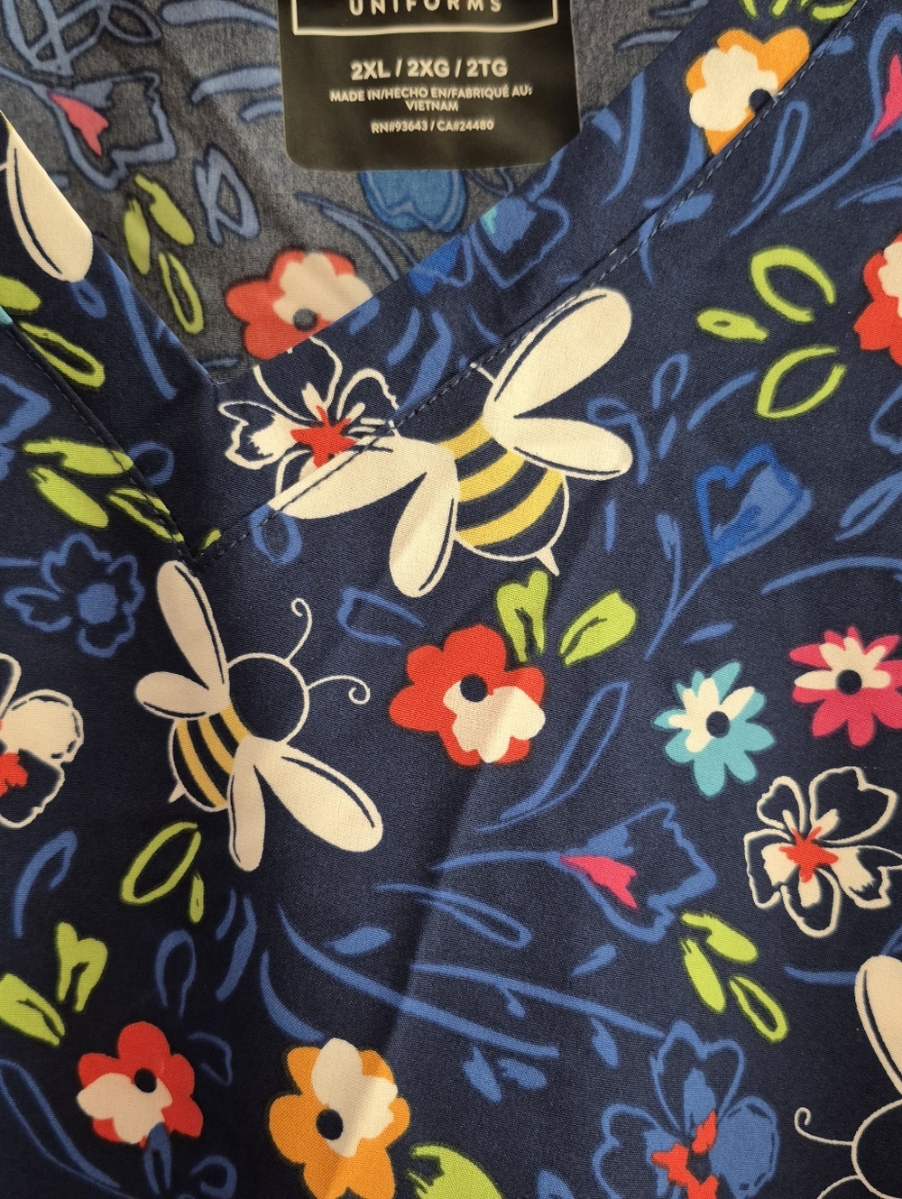 2XL..Set Of 2 Spring/Summer Stretchy Scrub Tops - Picture 4 of 5